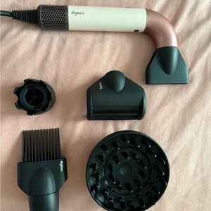 Dyson Hair Dryer with Attachments - Cream and Black